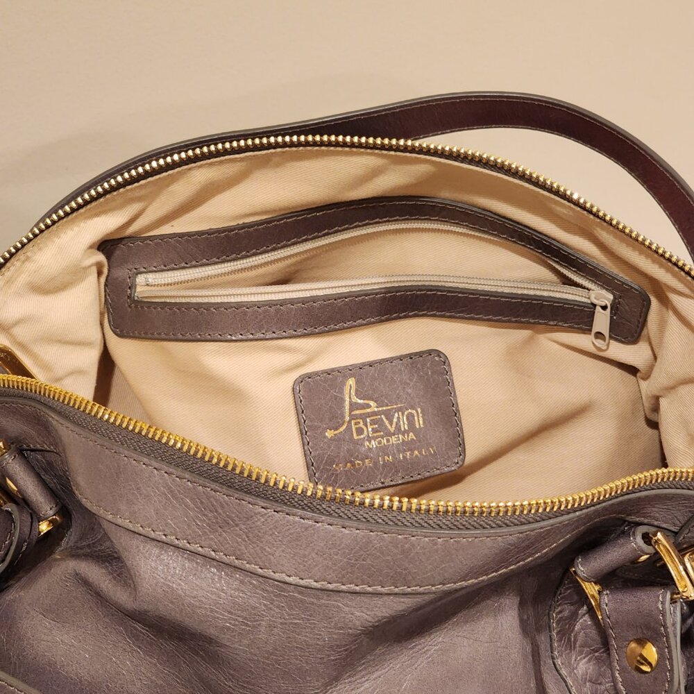 Brand New!! BEVINI: Italian Light Weight Dove Gray Leather bag - Picture 13 of 16